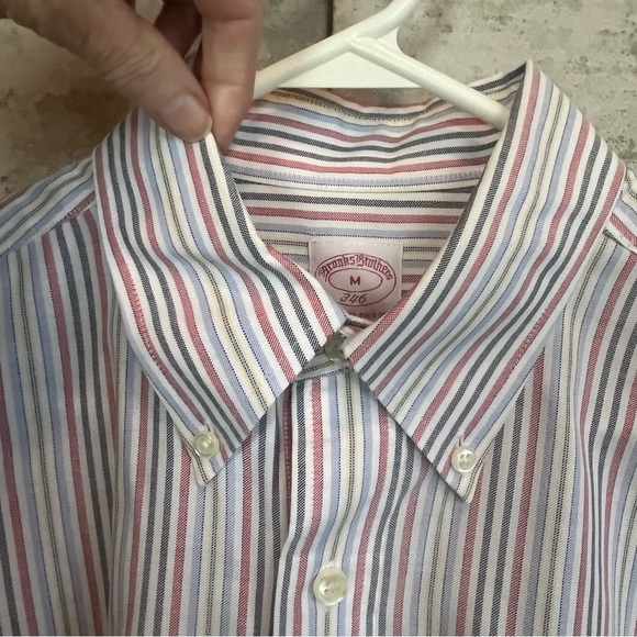 Brooks Brothers 346 Classic Striped Men's Dress Shirt Size Medium Button Up - Picture 2 of 16